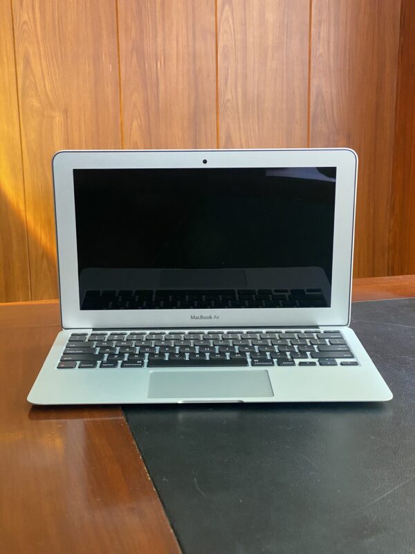 MacBook Air (11-inch, Early 2015)